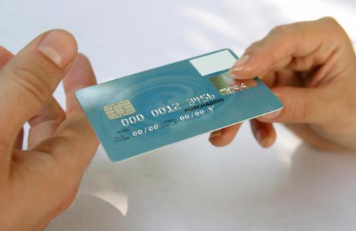 Оформление кредита на банковскую карту