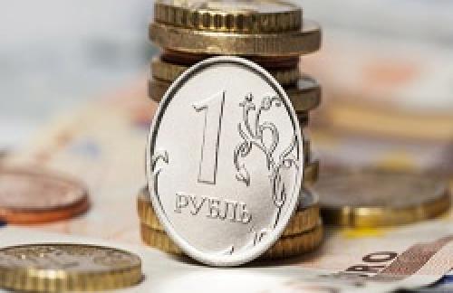 Российскую валюту ждут «американские горки» в ближайшие три месяца