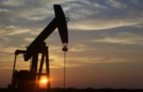 Стоимость нефти снижается в ожидании роста запасов в США