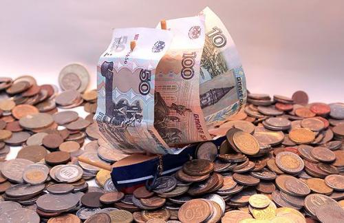 Эксперт назвал предельную точку падения рубля в сентябре